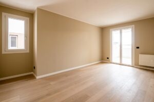 Foto di interno con finestra e porta finestra in Nuova costruzione Via Rivani 47 Bologna