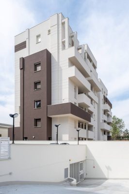 Foto di esterno balconi entrata garage Nuova costruzione Via Rivani 37 Bologna